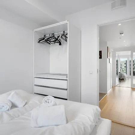 New Arctic Seaside With Balcony & Amazing View Apartament Tromsø