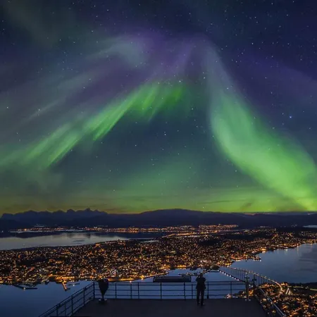 New Arctic Seaside With Balcony & Amazing View Tromsø
